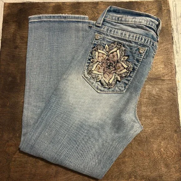 MISS ME Midrise Capri Jeans Embellished - 28 - Picture 2 of 10